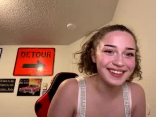 lillianpoach cam doll gives nice fellatio and gets pussy nailed from behind on live cam